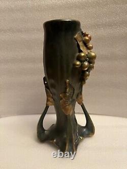Amphora Vase Austrian Art Pottery 10 3/4 EDDA Riessner, Stellmacher & Kessel