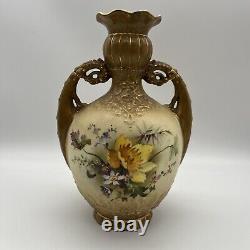 Antique Austrian Art Nouveau Ernst Wahliss Decorated Vase. 9 H x 6 w Austria