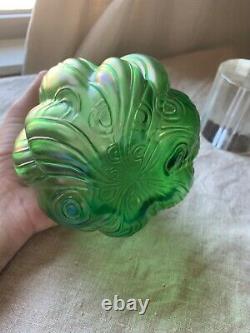 Bohemian Loetz Spiraloptisch Austrian Green Art Glass Iridescent Vase pumpkin
